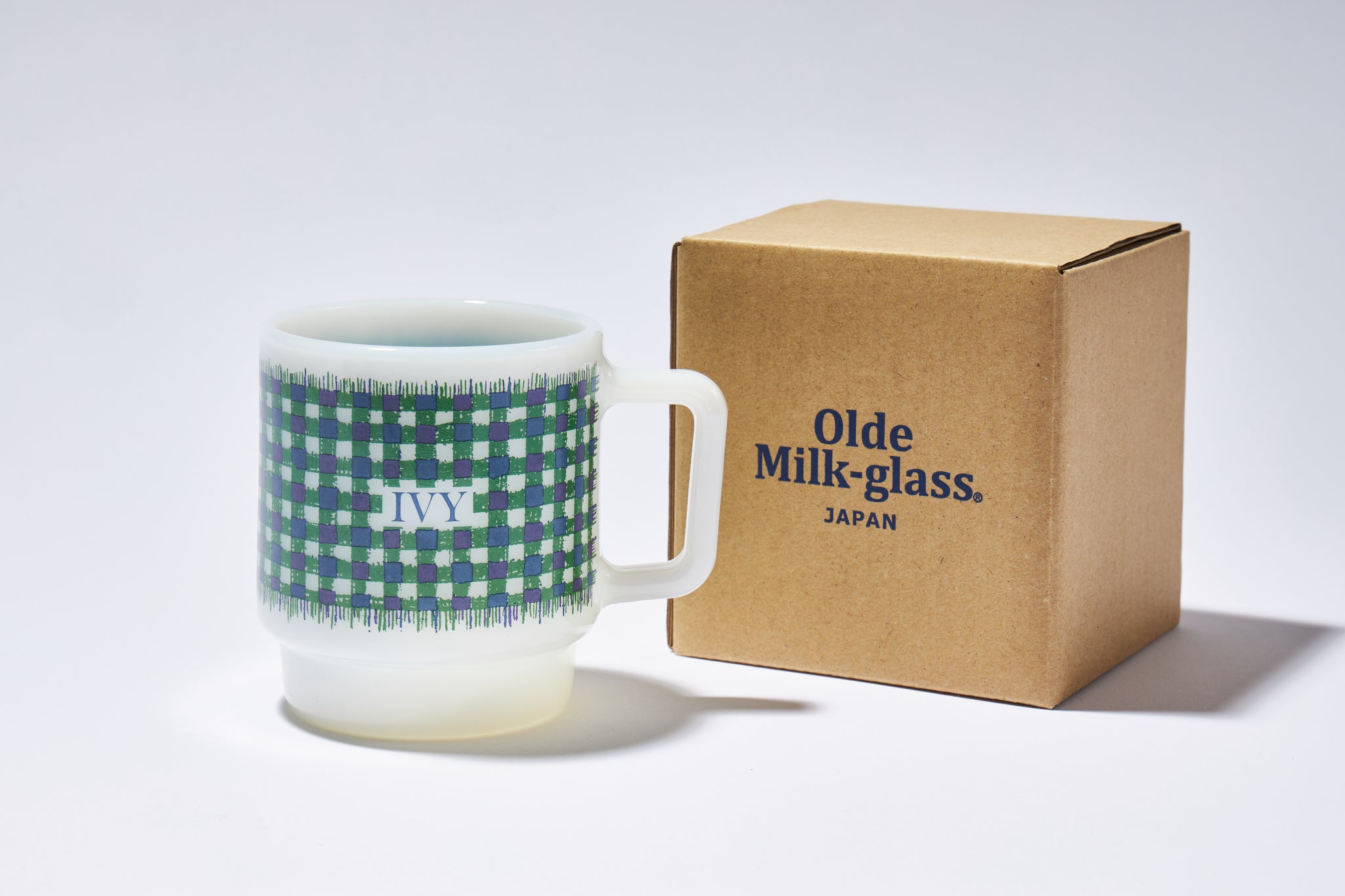MOUNTAIN JOHNNY olde milk-glass mugミルクマグ MOUNTAIN JOHNNY olde milk-glass mugミルクマグ MOUNTAIN