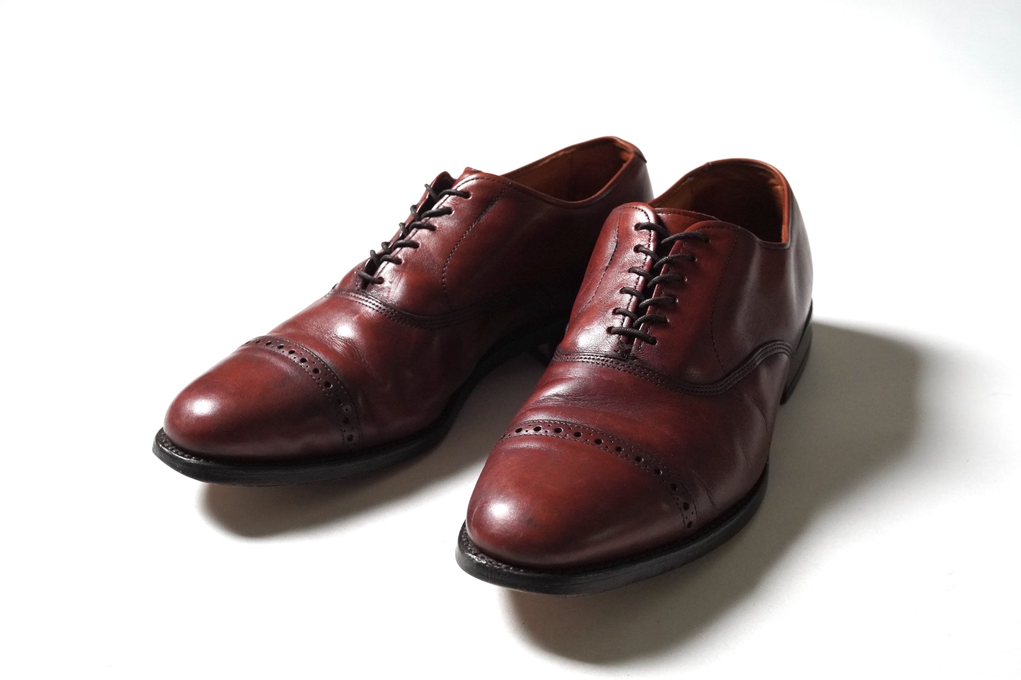 Allen Edmonds パンチドキャップトゥシューズ「Byron」 – CLUB 2nd
